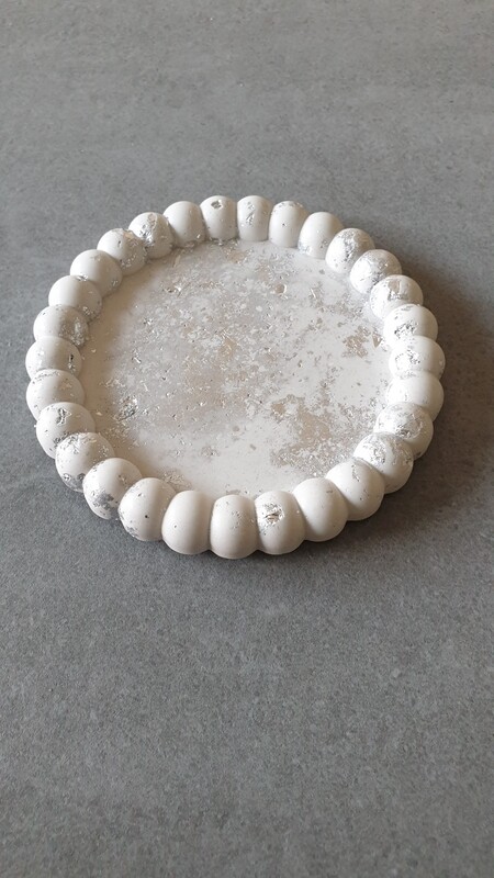 Piattino rotondo a palline