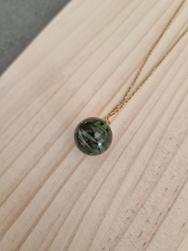 Sfera foglioline verdi