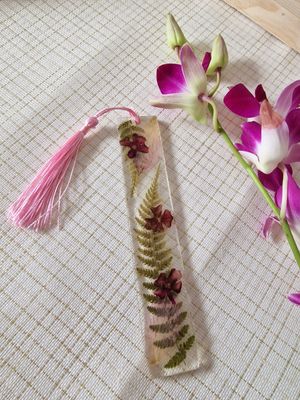 Segnalibri resina vegetale e fiori