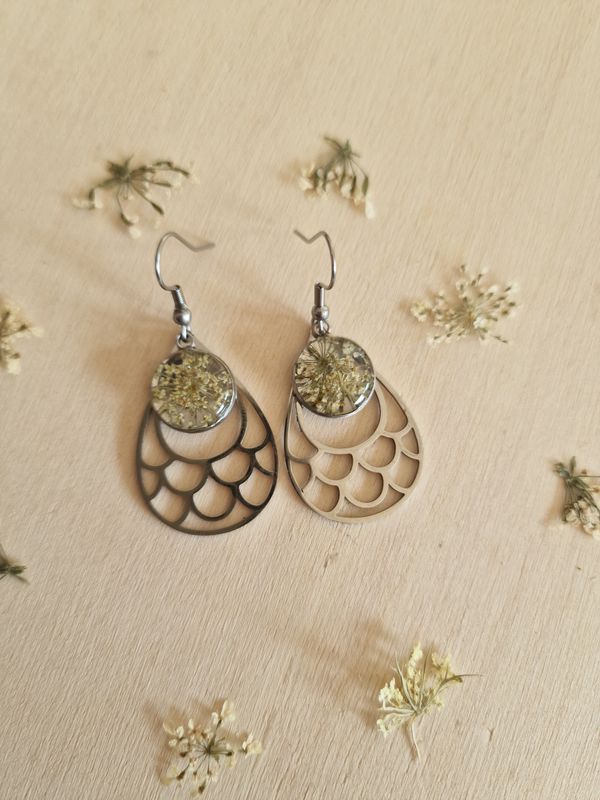 Orecchini pendenti goccia fior di carota