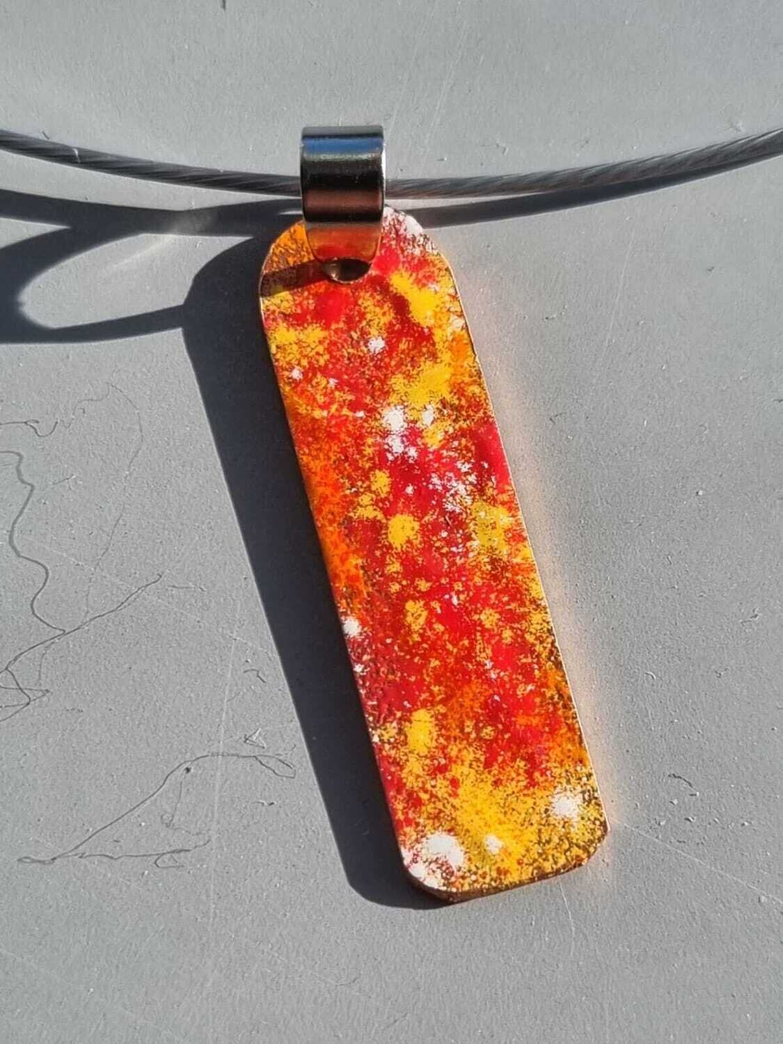 CIONDOLO ARANCIO CON CAVETTO ACCIAIO 759