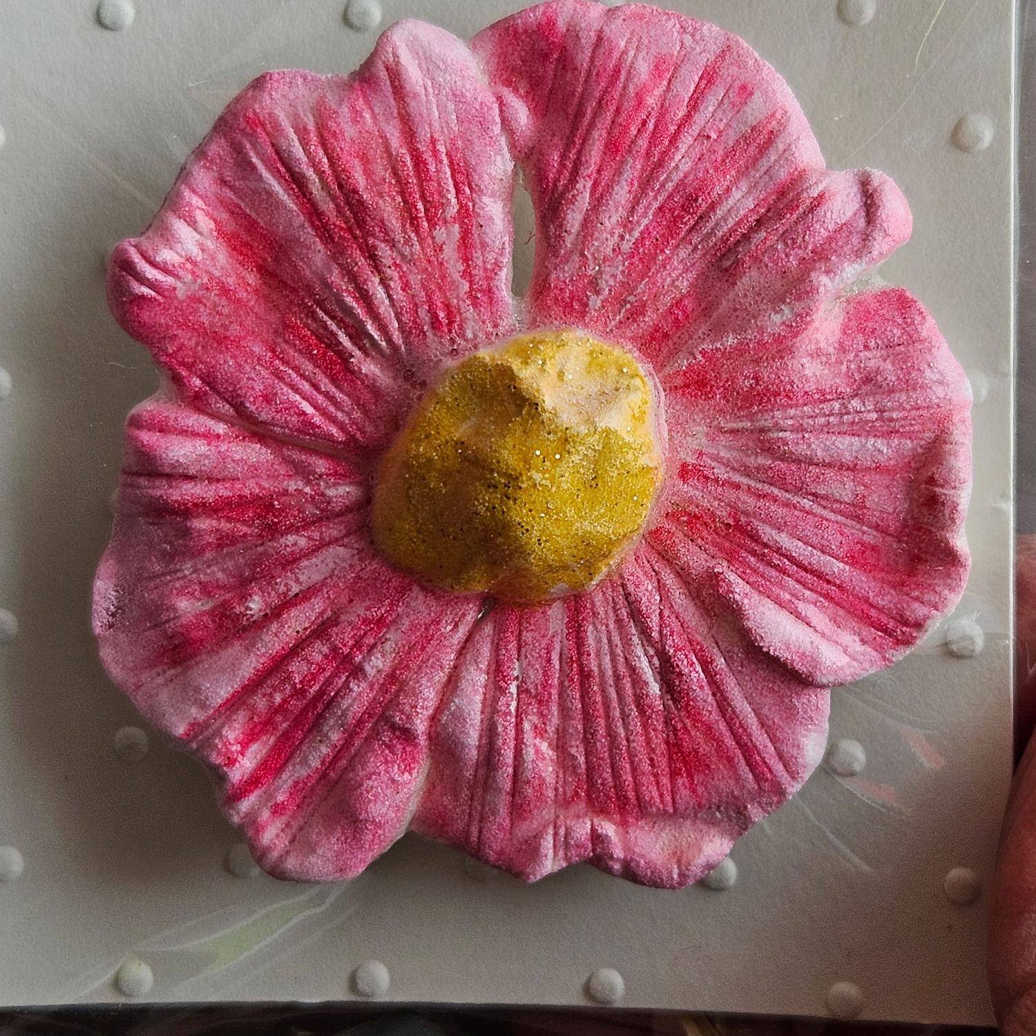 Spilla fiore cartapesta 891