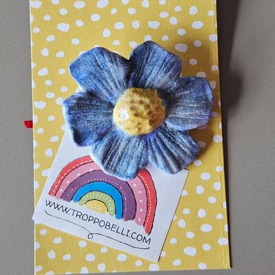 Spilla fiore cartapesta  893