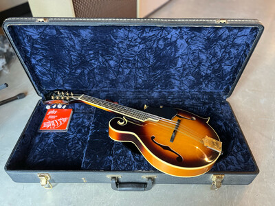 CONSIGNMENT Kentucky Mandolin With Hard Case(in Store Purchase)