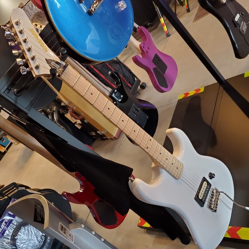 Kramer Baretta Special White