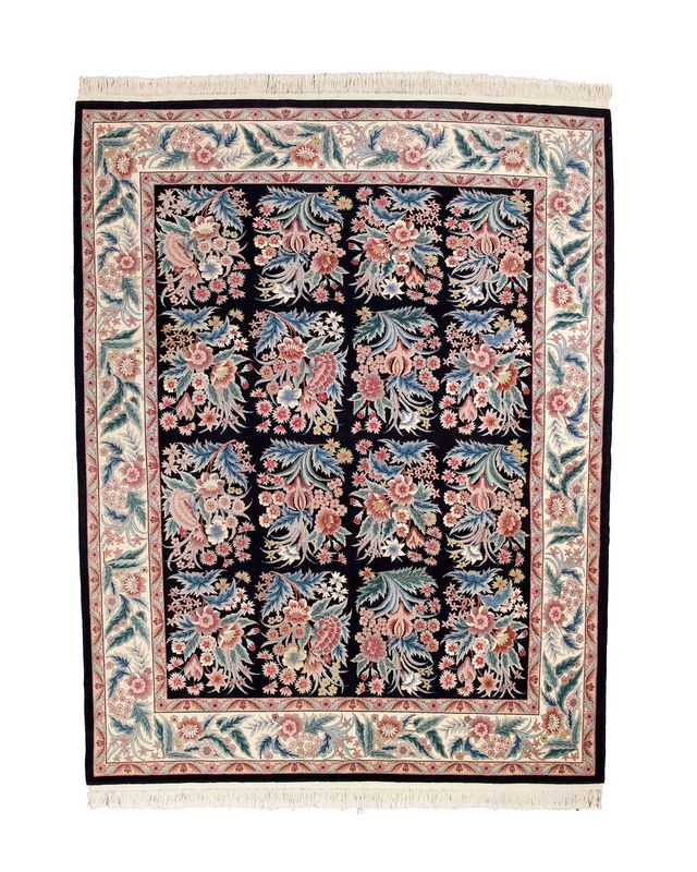 Transitional Arts and Crafts 8 x 10 Rug