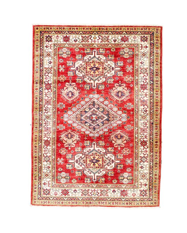 Traditional Pakistan 4 x 6 Rug
