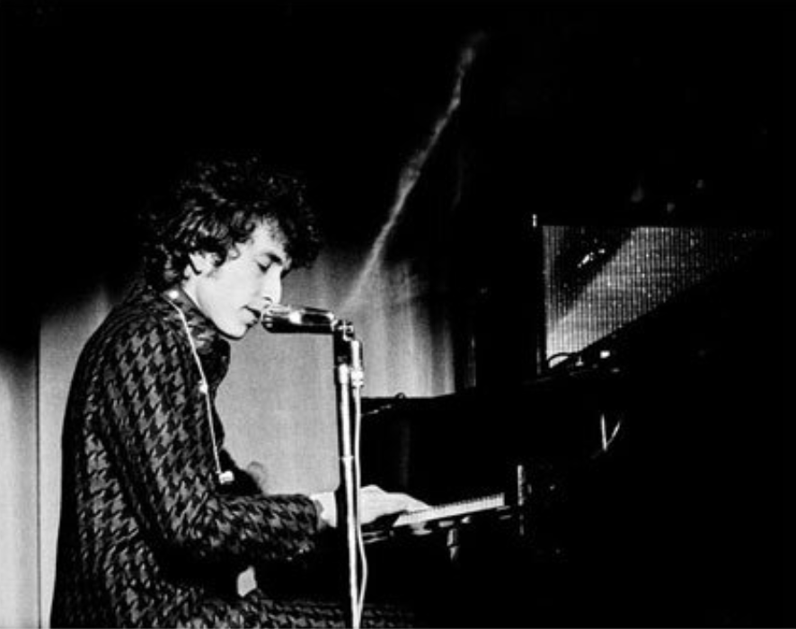 Keenan, Chelsea - Bob Dylan/Piano, Berkeley Concert 8x10 unframed