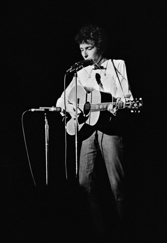 Keenan, Chelsea - Dylan/Guitar, Berkeley Concert 16x20 unframed