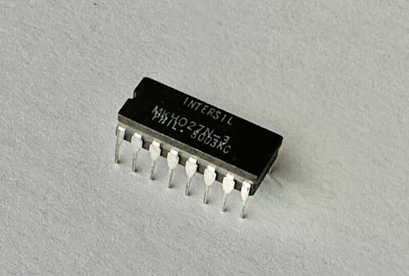 Intersil MK4027N-3 (set of 16) Intersil MK4027N-3 (set of 16)