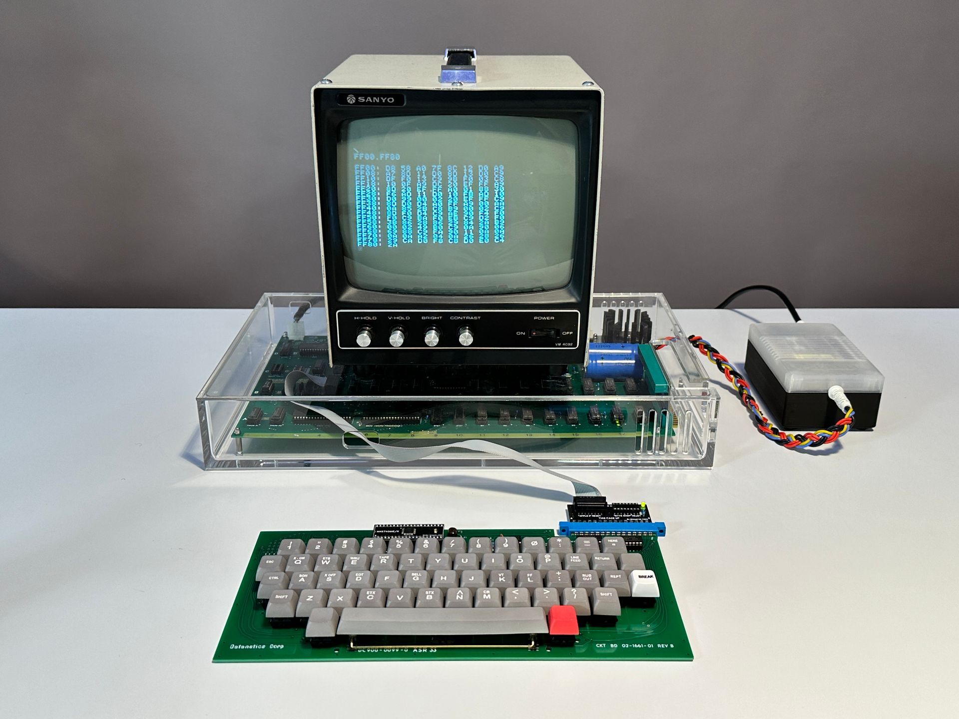 Apple-1 Replica Set (monitor not included)