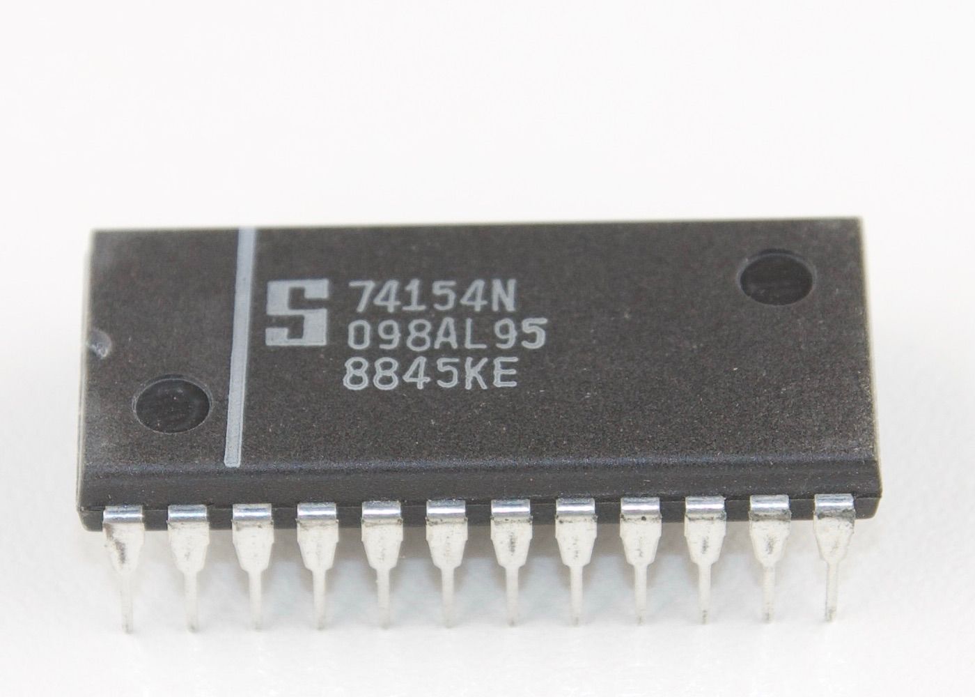 74154 Decoder/Demultiplexer