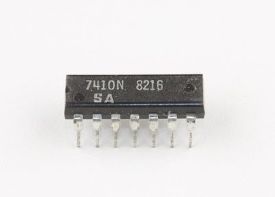 7410 Triple 3-Input NAND Gates