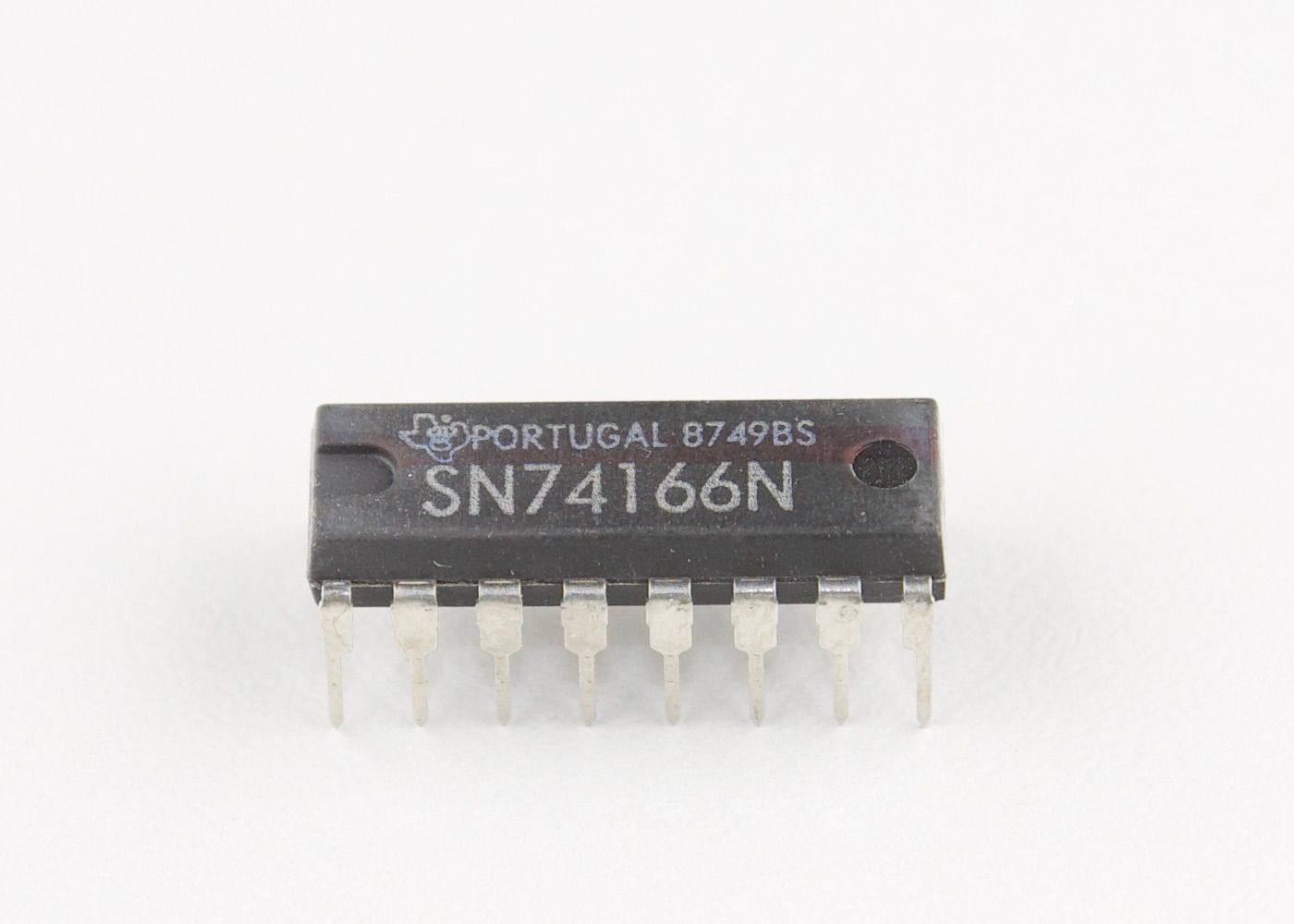 74166 Shift Register