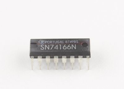 74166 Shift Register
