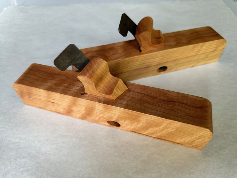 Spill Plane, Curly Black Cherry