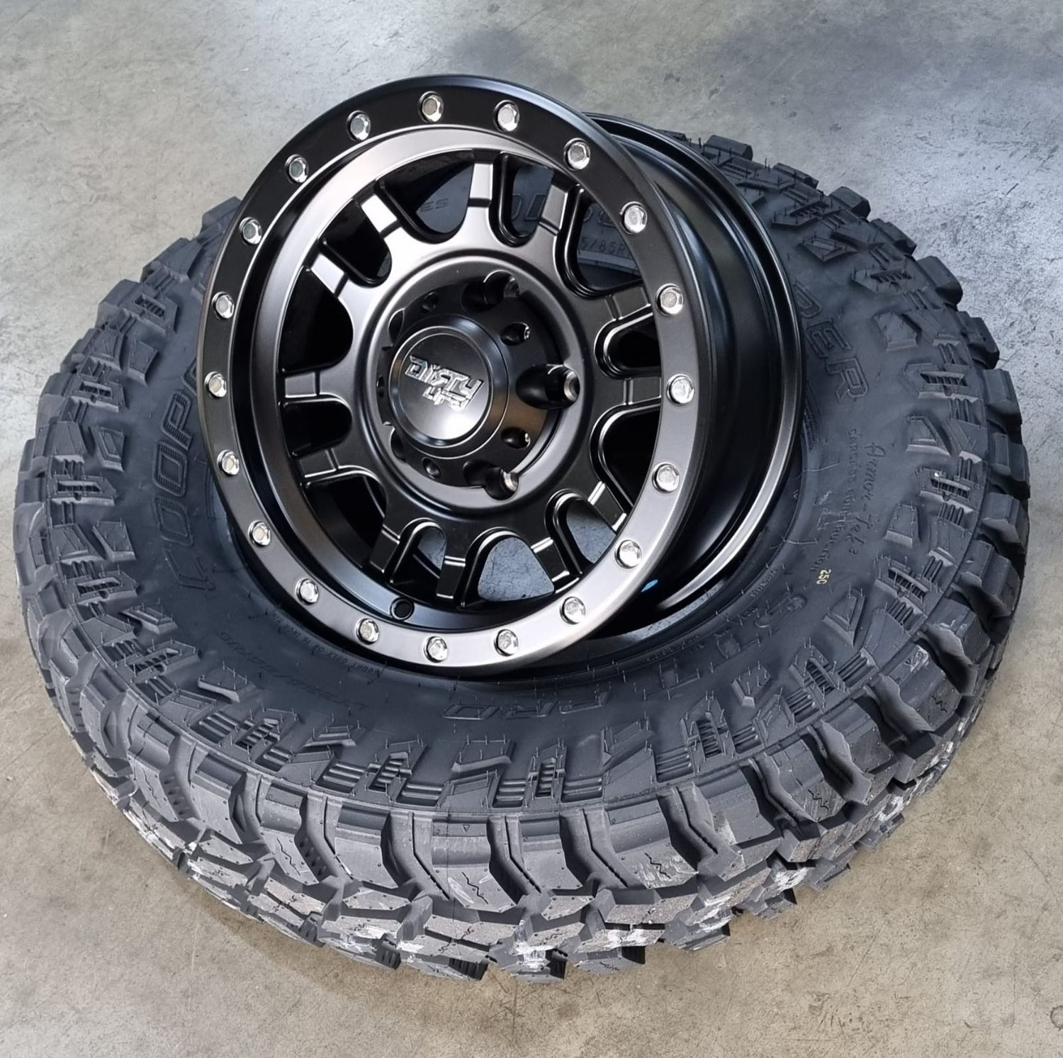 DIRTY LIFE Canyon Pro - Alloy Wheel *15x7