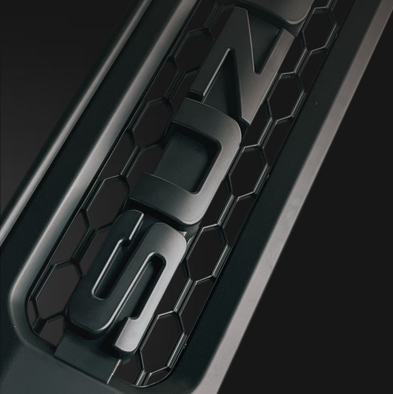 Roaming Horizons Grille Badge (Matt Black)