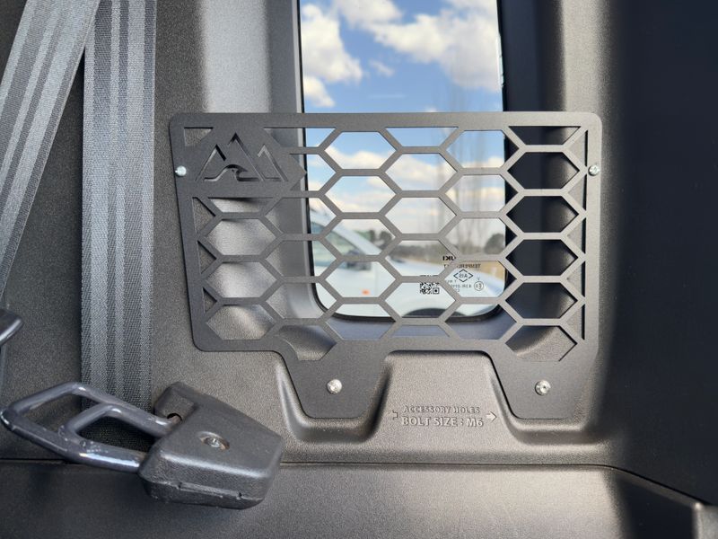 Molle Bird (Window 5 Door)