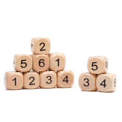 Игральные кубики (дерево/пластик, точки или арабские цифры)