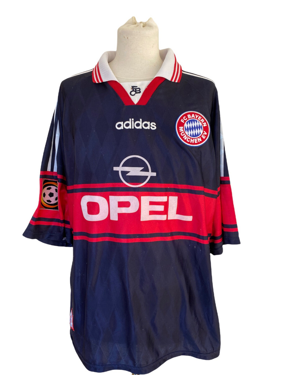 Bayern Munich Adidas Lizarazu 1997/98