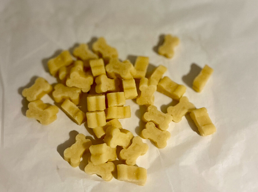 Mini Smoked Cheese Bones 100g
