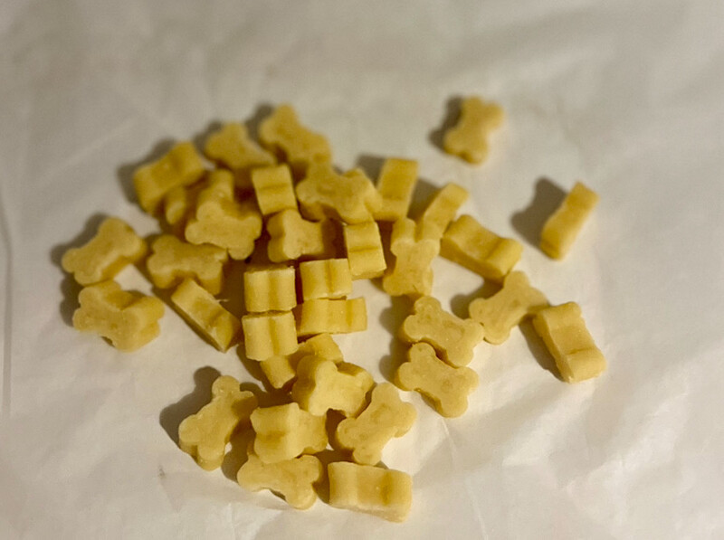 Mini Smoked Cheese Bones 100g
