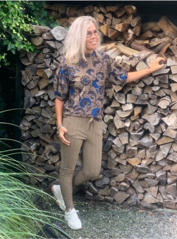 Jullis flower shirt