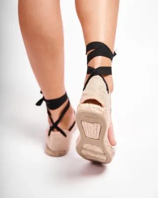 Espardeñas con cintas