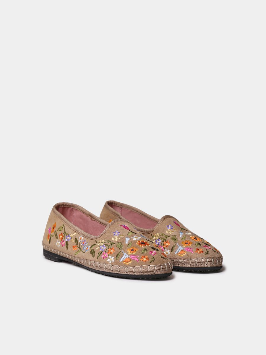 PERALADA - Bailarina de mujer en serraje con flores bordadas