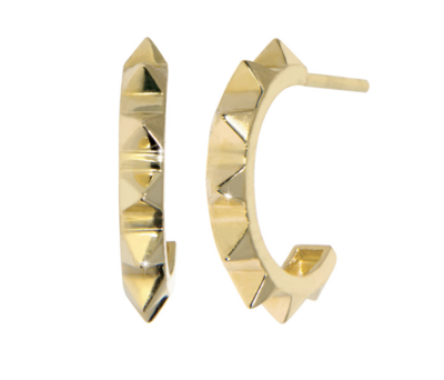 CAPTURE earrings, made of 14 ct. yellow gold. 13,8 x 2,2 mm.