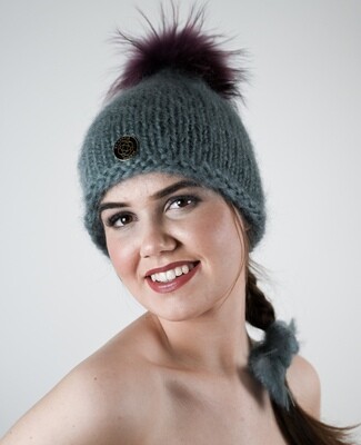 MARIT special edition exclusive beanie, sea green and dark pink.