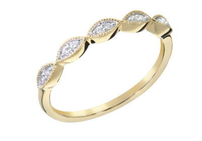 CLAUDIA diamond ring, made of 14 ct. yellow gold and 0,08 ct. TW/SI diamonds