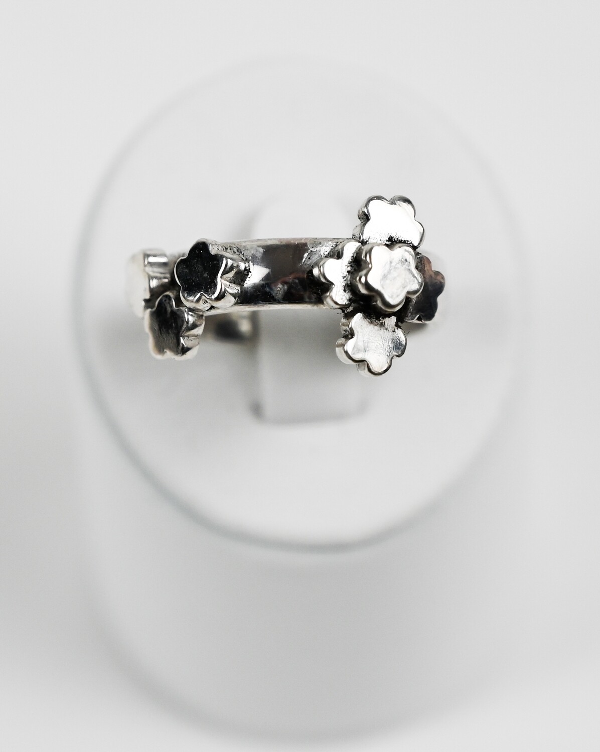 PANOPLY ring, made of 925 sterling silver. Handmade by Helle Hennie