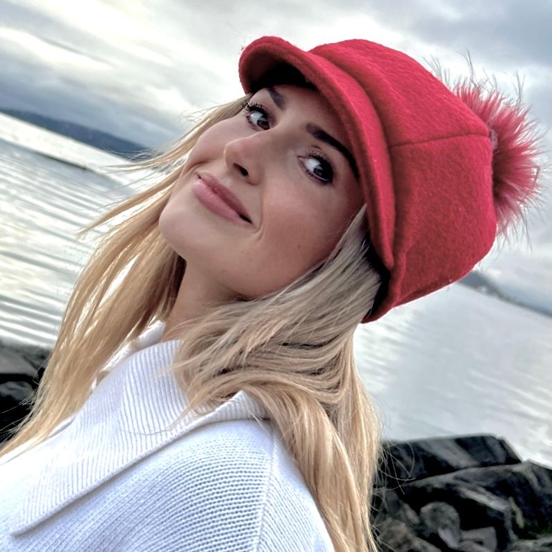 SAAGA HAT/CAP - RØD