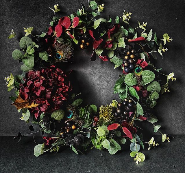 The &#39;Mulled Wine&#39; Wreath with Free Shipping