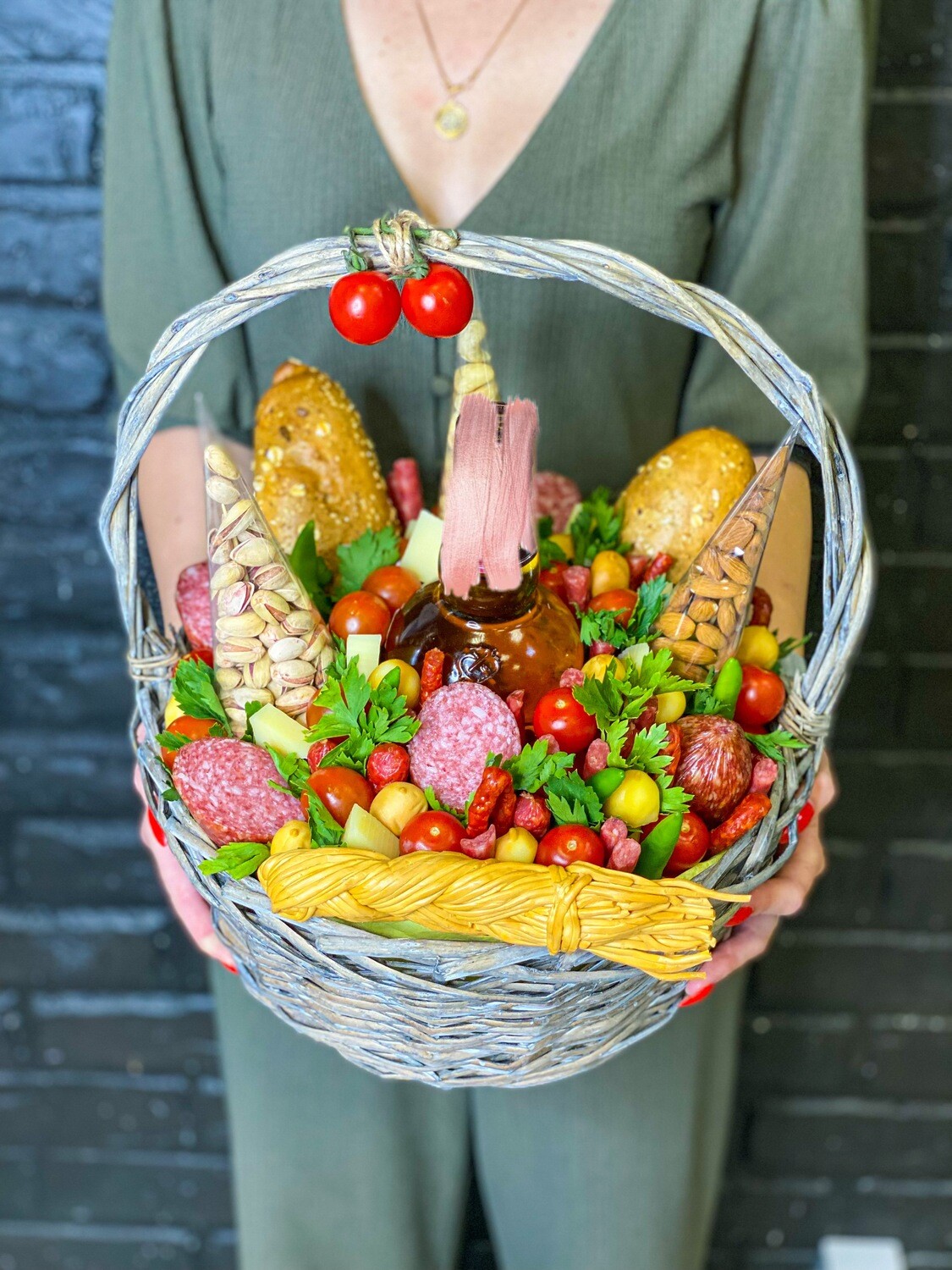 Колбасная корзина для мужчин