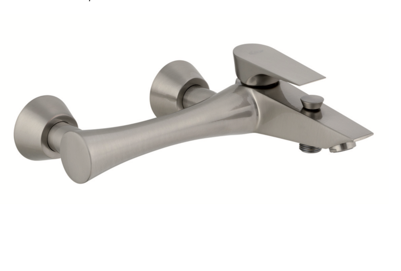 Bath mixer with Athenea shower equipment