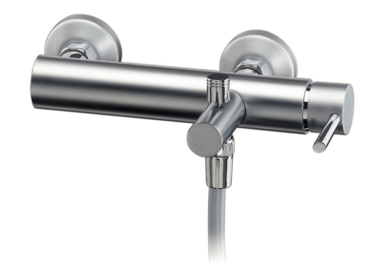 Bath-shower mixer with Izas shower equipment