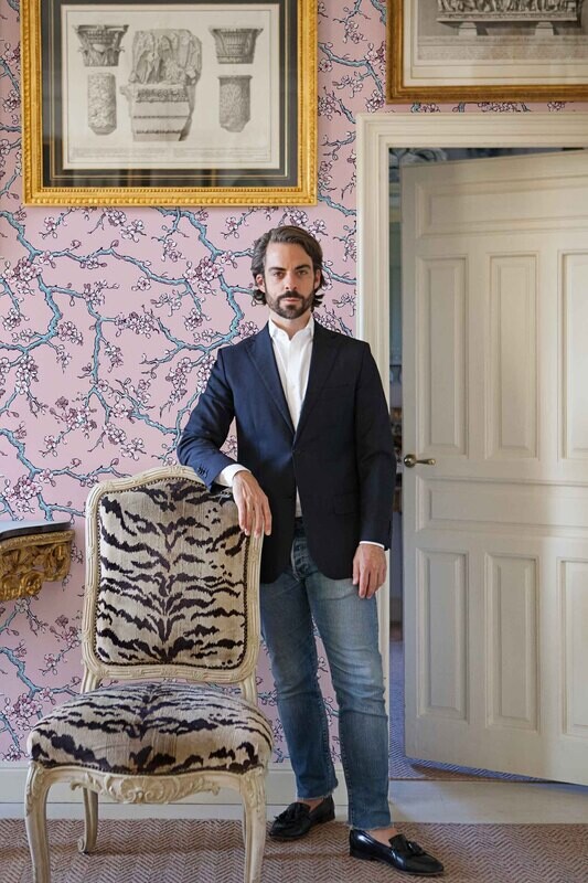 Paravent des Amandiers Pompadour Pink by Amaro Sánchez de Moya