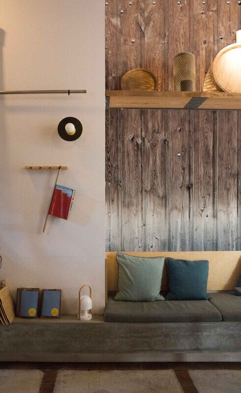 Wooden wall Natural