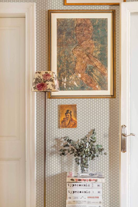 +Clover Taupe