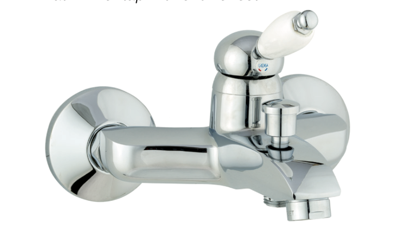 Bath-shower mixer with Lanuza shower equipment