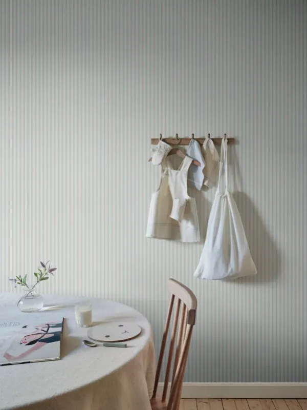 Estelle, Light Blue