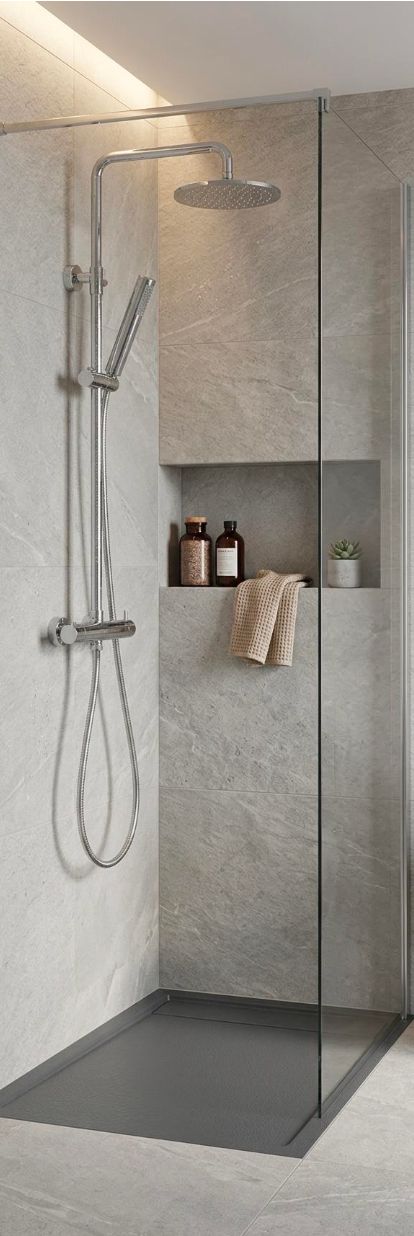 Thermostatic bath-shower mixer with Iris shower unit