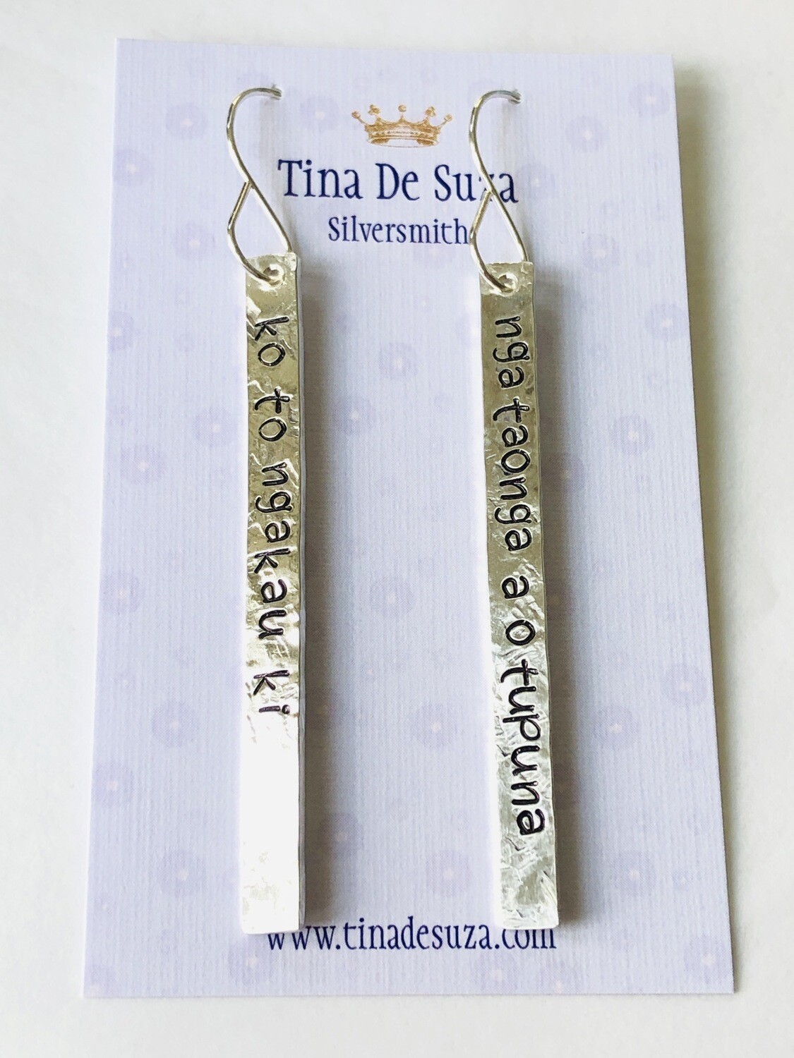 Earrings: whakataukī - ko tō ngākau ki / ngā taonga a ō tupuna ... in your heart lie the treasures of your ancestors