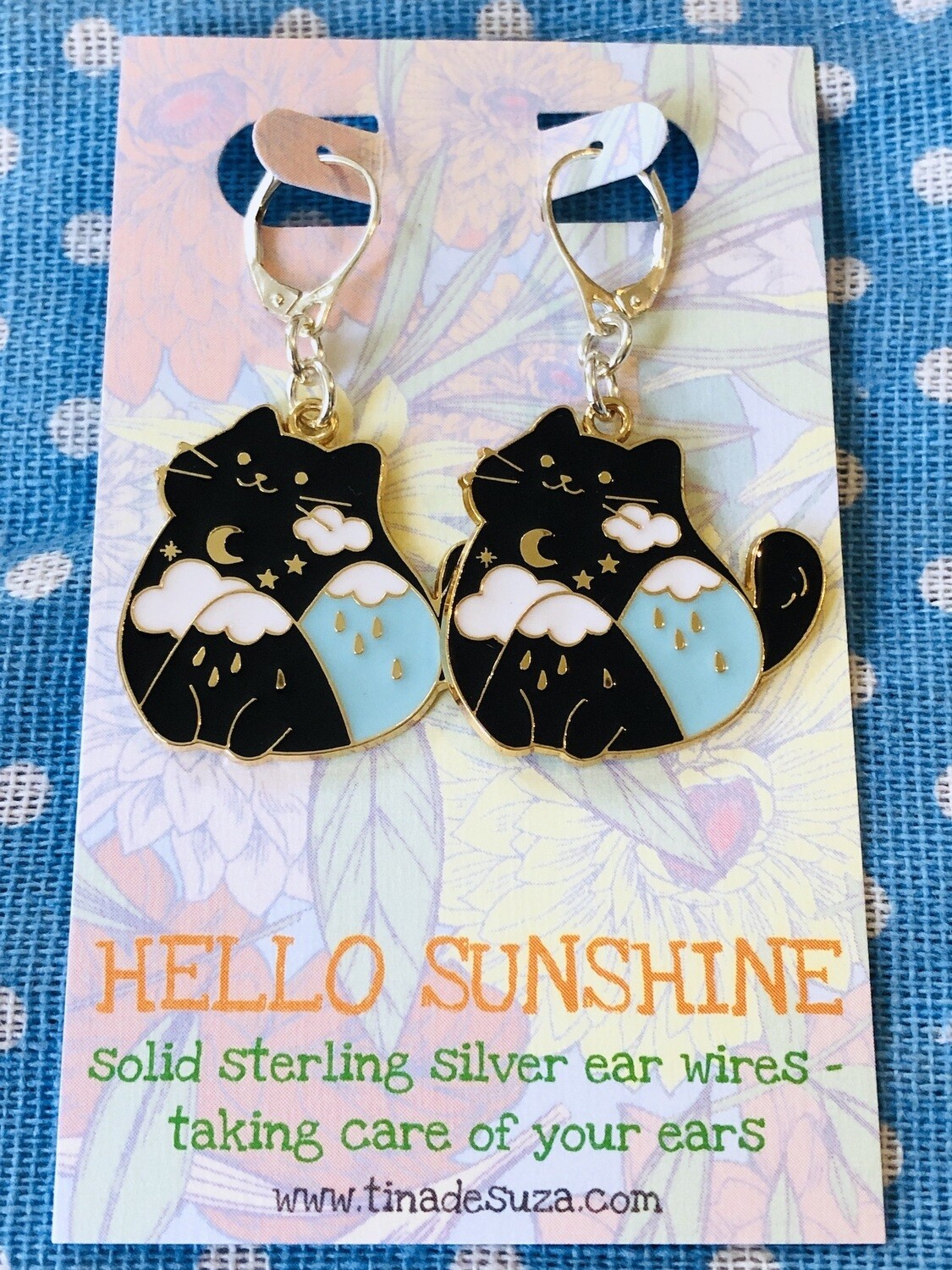 Earrings: mountain kitties