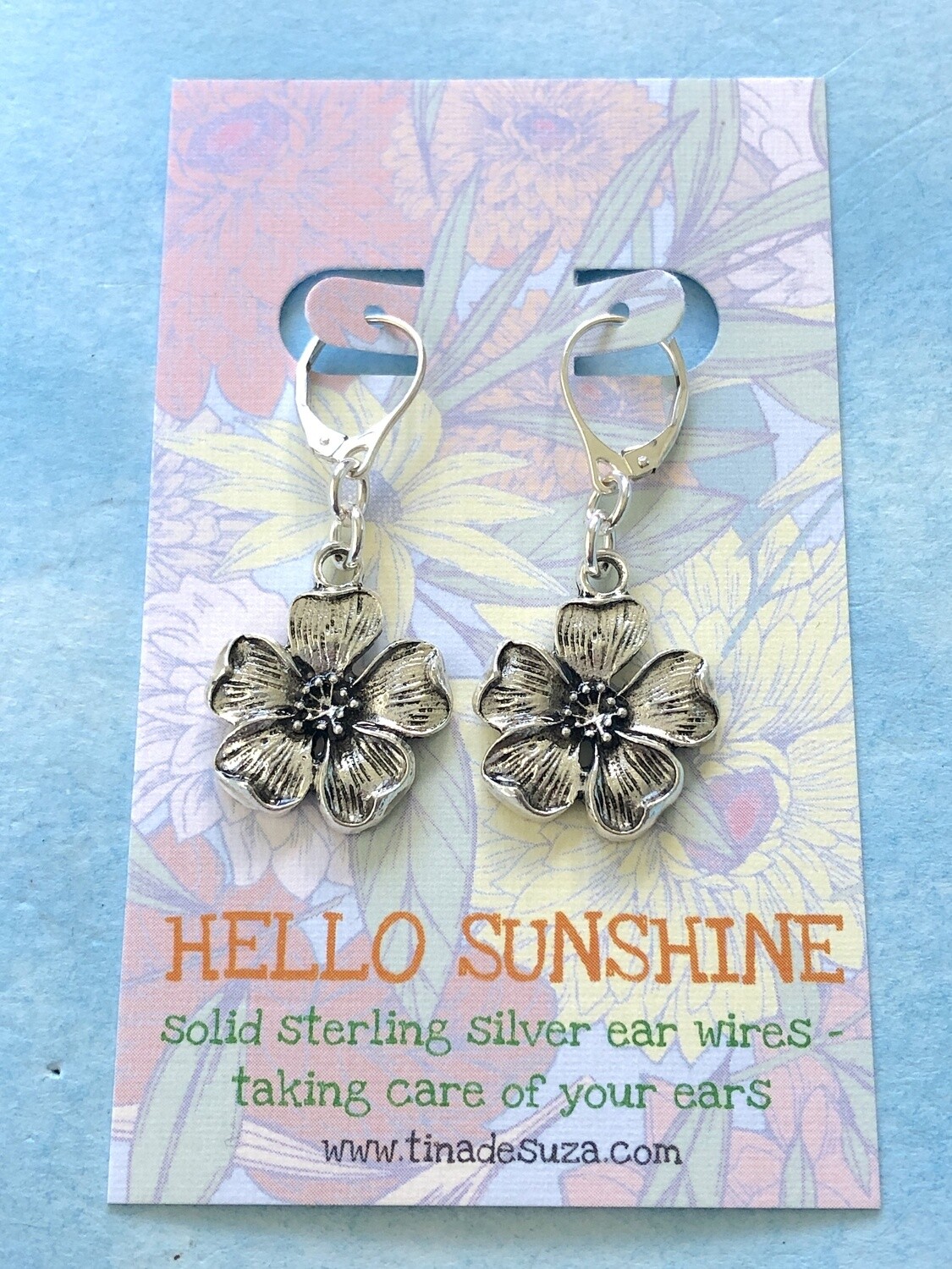 Earrings: silvery poppies