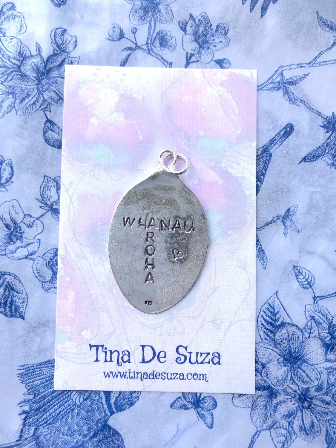 Sterling Tag - WHANAU / AROHA &lt;3 (family and love)