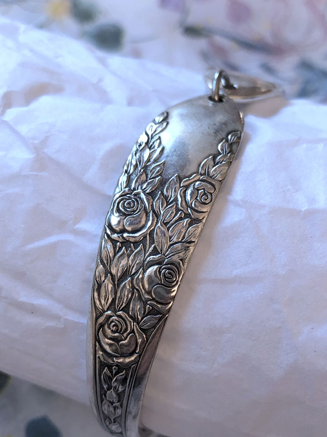 Rose &amp; Leaf, (best fit: max 17cm wrist)